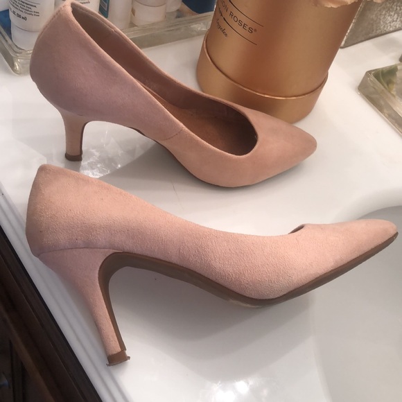 Forever 21 Suede Pumps Nude 6 - Picture 2 of 4